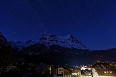 Eiger, İsviçre 'nin Bernese Oberlan d.' sinde, Grindelwald ve Lauterbrunnen 'e tepeden bakan, Bernese Alpleri' nin 3,967 metrelik dağıdır.