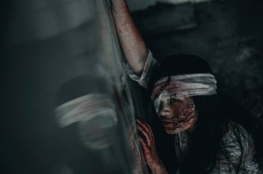 Korkunç Kadın Sahnesi, Cadılar Bayramı Cinayet Konsepti.