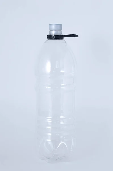 Прозрачная Пластиковая Бутылка Крышкой Держателем Ручки Белом Фоне — стоковое фото