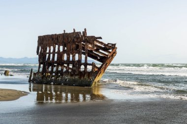 Peter Iredale Batık Gemisi öğleden sonra, Clatsop Spit, Fort Stevens Eyalet Parkı, Pasifik Sahili, Astoria, Oregon, Usa.