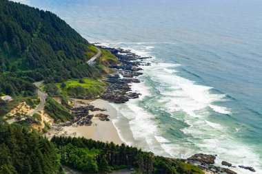 Cape Perpetua Manzarası hava manzarası Yachat, 101. Otoyol, Oregon Sahili, Usa.
