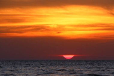 Altın gün batımı