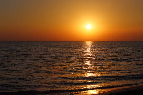 典型的な海の夕日の背景 — ストック写真