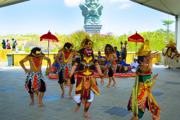 Ungasan Indonesia Settembre 2019 Balletto Tradizionale Garuda Wisnu Eseguito Nel — Foto Stock