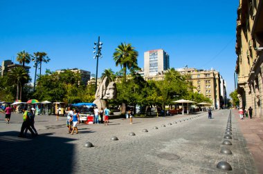 Santiago, Şili - 24 Ocak 2015: Plaza de Armas Meydanı