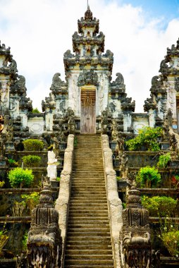 Penataran 'ın Paduraksa Portalları Agung Lempuyang Tapınağı - Bali - Endonezya