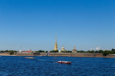 Peter ve Paul Fortress görünümünü Köprüsü