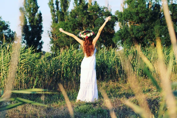 Jeune Mariée Inspirée Forêt Fille Bohème — Photo