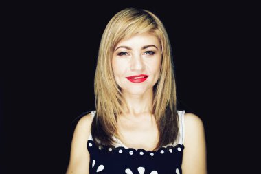 Kırmızı dudaklar çekici kadın