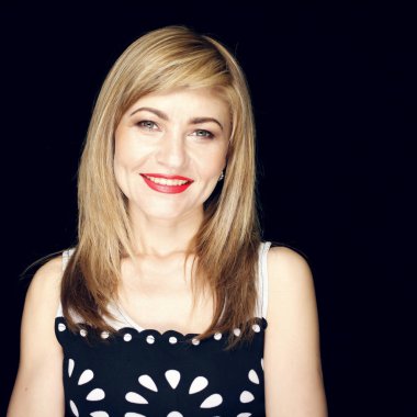 Kırmızı dudaklar çekici kadın