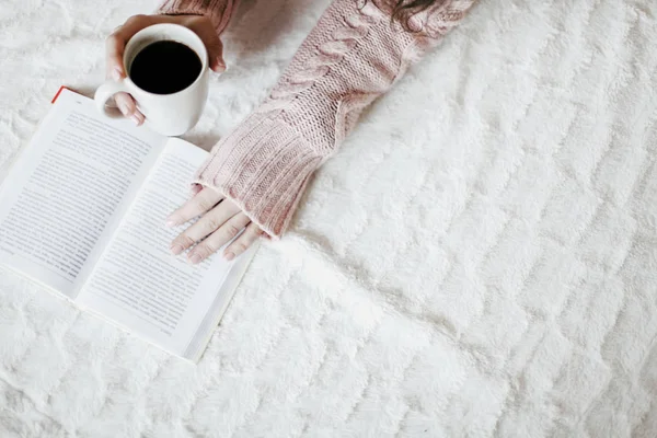 Cup Coffee Bed — Stock Photo, Image