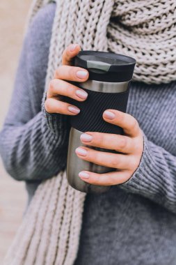 Çay'nın genç kadınla