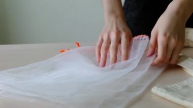 Meyve ve sebzeler için ağ. Plastik yok. Eko