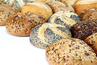 beyaz zemin üzerine buns çeşitleri