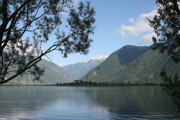 Алтай. Телецкое озеро летом
