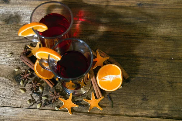 Two glasses of mulled wine — Stock Photo, Image