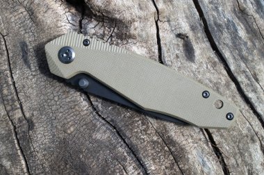 Bıçak kamp siyah bıçak ve fi yapılan kolu ile için katlama