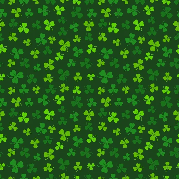 Trevo verde sem costura padrão. St. Patricks fundo do dia — Vetor de Stock