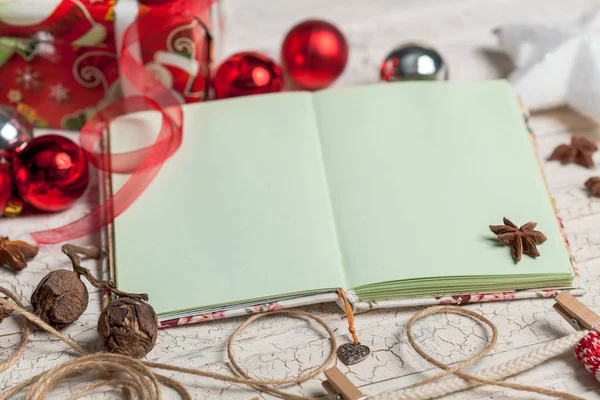 Yeni yıl partisi için hazırlanıyor