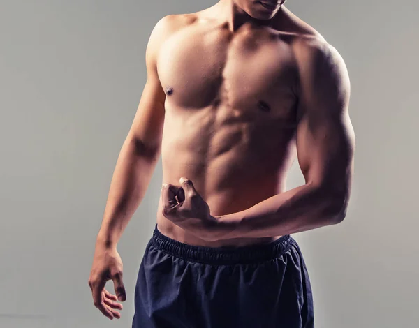 Homem Bonito Mostrar Ajuste Corpo Frm Músculo Forte Vintage Tom — Fotografia de Stock