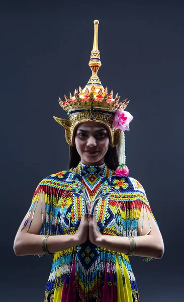 Belle Femme Portant Costume Danse Folklorique Thaïlandaise Sud Faite Perles — Photo