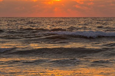 Akdeniz 'de gün batımı.