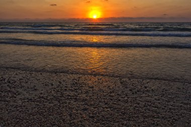 Akdeniz 'de gün batımı.