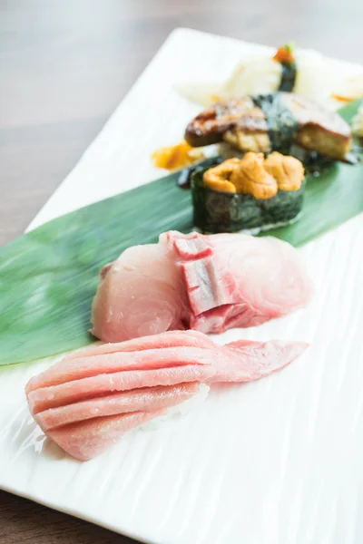 Punto de enfoque selectivo en el sushi — Foto de Stock