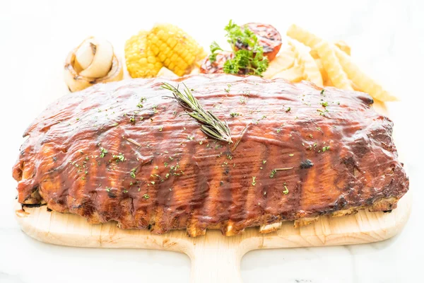 Carne de porco grelhada costeleta — Fotografia de Stock