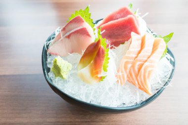Ham taze Sashimi