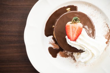 Lezzetli çikolatalı krep