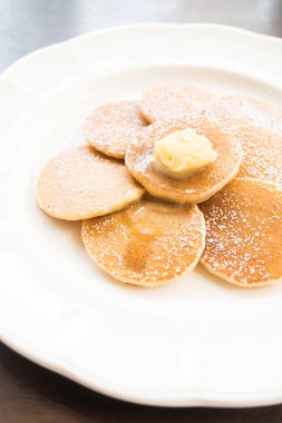 Üstüne tereyağlı gözleme