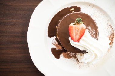 Lezzetli çikolatalı krep