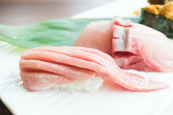 Sushi crudo fresco — Foto Stock