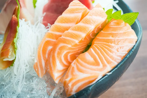 Сырой свежий сашими — стоковое фото