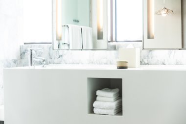 Faucet ve banyo lavabo