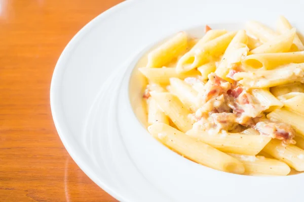 Carbonara-Nudeln und Spaghetti — Stockfoto