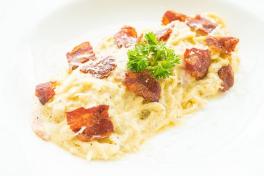 Spagetti Carbonara krem