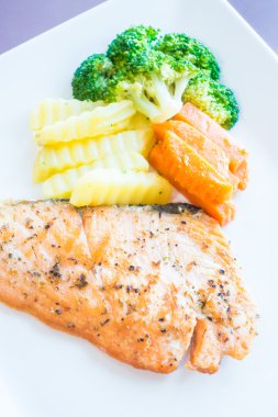 Izgara Somon Balık fileto biftek