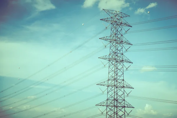 Pólo de alta eletricidade — Fotografia de Stock