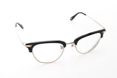 Gözlük giymek izole 