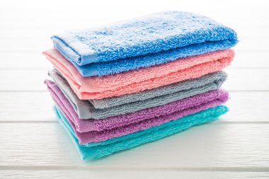 renkli yığını banyo Havlu