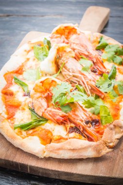 Tom yum Pizza