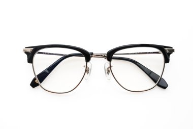 Optik Gözlük giymek