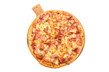 Ahşap plaka üzerinde Hawai pizza