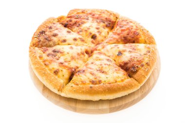 Peynirli pizza ahşap plaka üzerinde