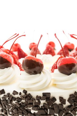 pasta tatlı kiraz ile