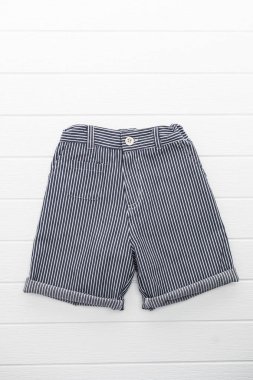 Kısa pantolon ve giyim