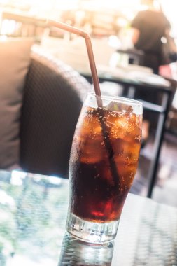 Buzlu cola cam