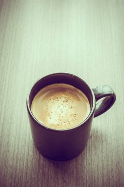 siyah kahve fincanı